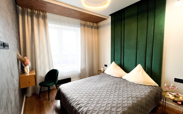 Na Krasnom 222/3 Apartments