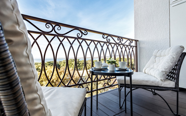 Shikarnaya Dizaynerskaya Сaravella Flat