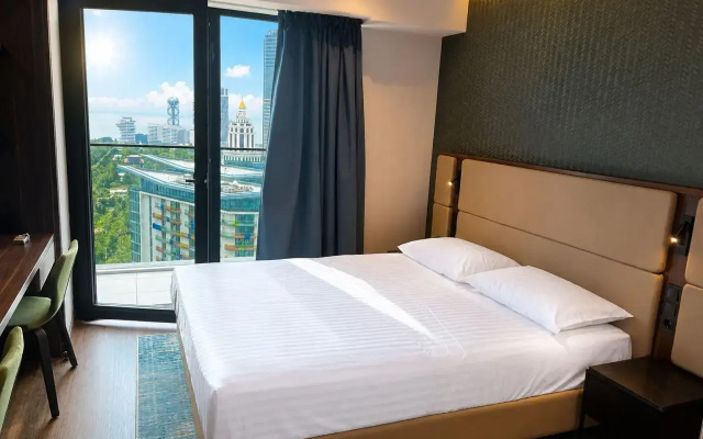 Апарт-отель NQ Apartments With Sea & City View at Alliance Privilege