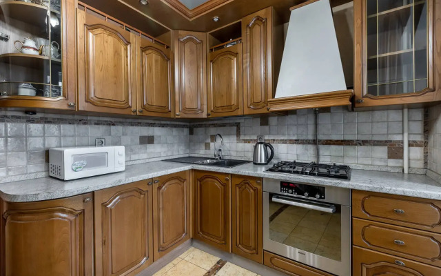 Апартаменты БонАпарт 2-х комнатные с джакузи на Студенческой 42