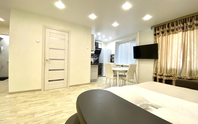 Квартира KOMILFO-HOME  на Тушканова 13