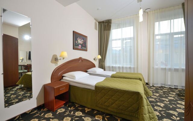 Cronwell Inn Stremyannaya Hotel