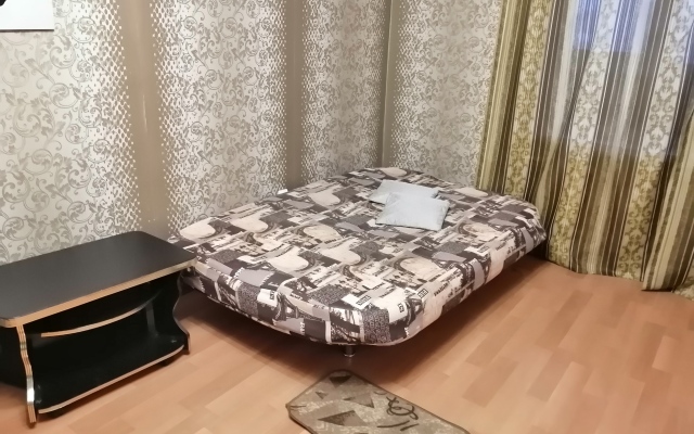 Na Trollejnoj 1 Apartments
