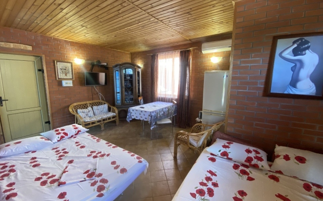 Частный дом 301 на Горького 63