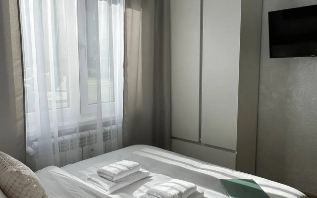 Studiya V Tsentre Goroda U Aeroporta Apartments