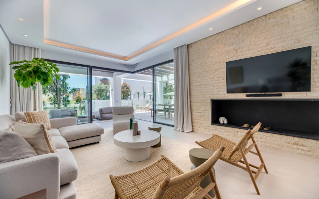All About Villa Lavanda