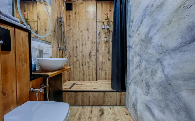 Квартира Green FOX с видом на город и реку Кутум