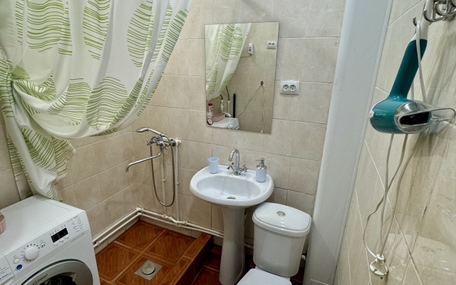 Sukhum-Sinop Flat