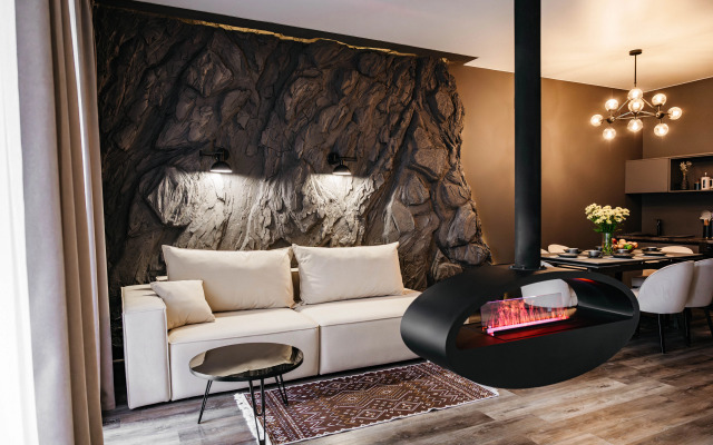 Trekhurovnevye Bezmyatezhnosty Ekho Gor Apartments