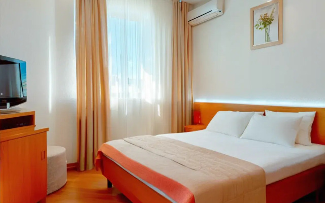 Меблированные Комнаты Миранда Голубая Бухта