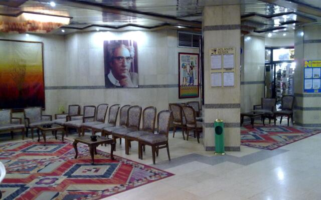 Gaddis Hotel, Suites and Apartments