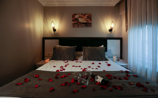 Nova City Hotel