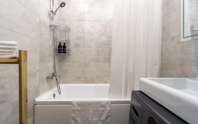 Dve podushki na Valdajskoj, 2k2 Flat
