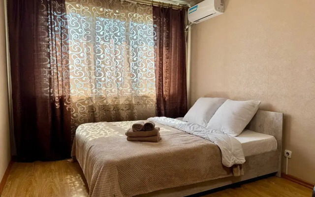 Uyutnaya Odnokomnatnaya 4 Spalnykh Mesta Flat