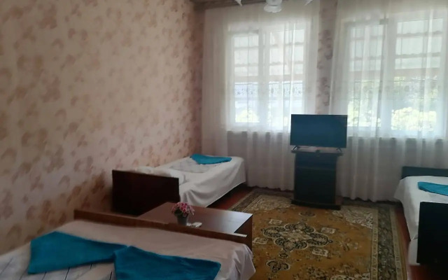 Uyut Guest house