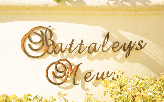 One Battaleys Mews Villa