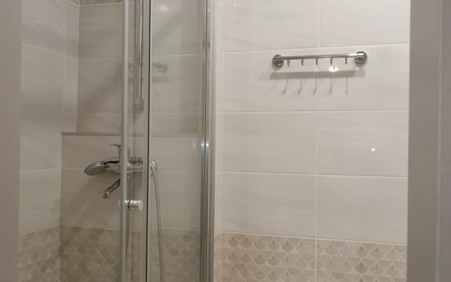Apartamenty uyutnaya studiya ryadom s aeroportom Koltsovo Flat