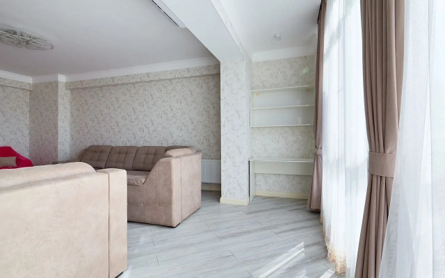 Uyutnaya Na Ulitse Dekabristov 36k2 Flat