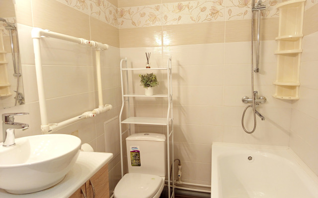 Квартира Уютная Рядом с ОДКБ и Аквапарком