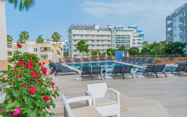 Pyxis Point Hotel - All Inclusive