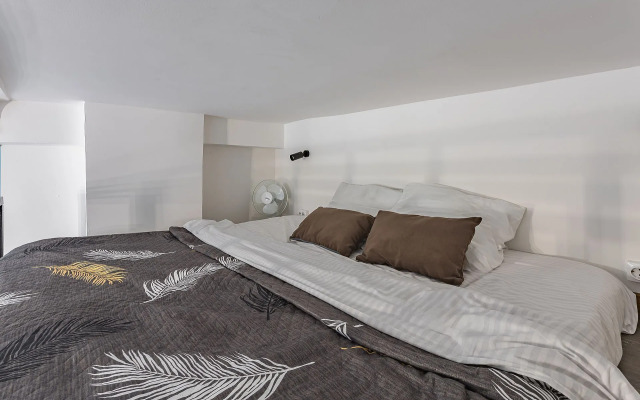Loft 4 okolo Tts Etazhi Apartments