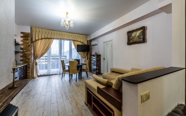 Oplot - Panoramnyj s terrasoj i dvumya spal'nyami Apartments