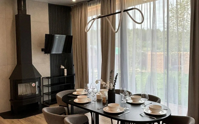 Частный дом Большой у реки с камином и сауной