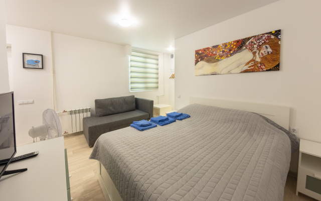 Na Cherepovetskoj 3 Apartments
