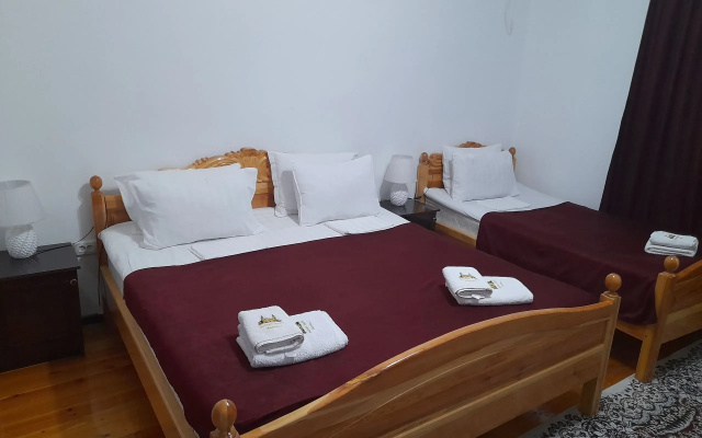 Butik-otel' Parvina  in old city