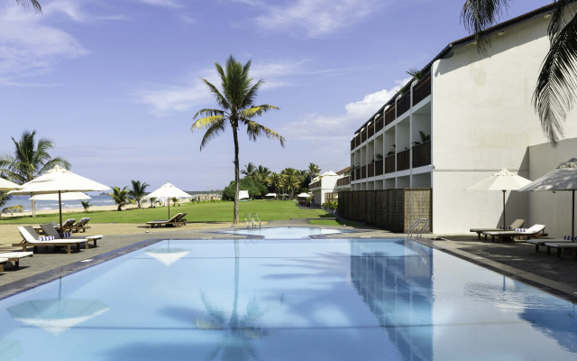 EKHO Surf Bentota Hotel
