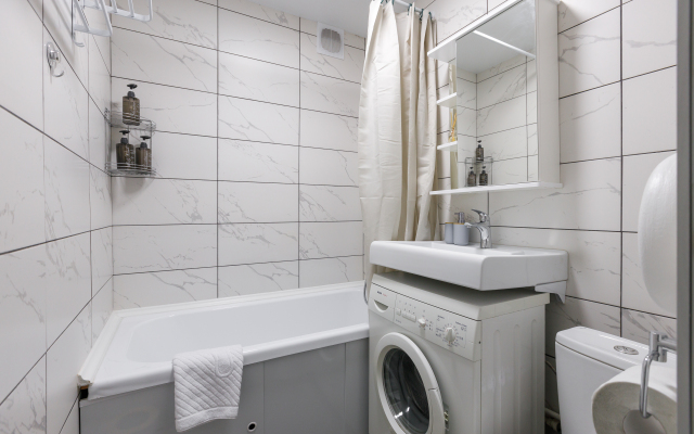 Trekhkomnatnaya ryadom NMITS imeni Ryzhikh Flat