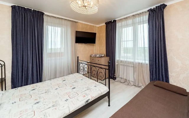Na Ulitse Zhukova 17b Apartments