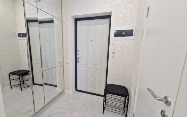 Uyutnaya studiya v tsentre na Kargina Apartments