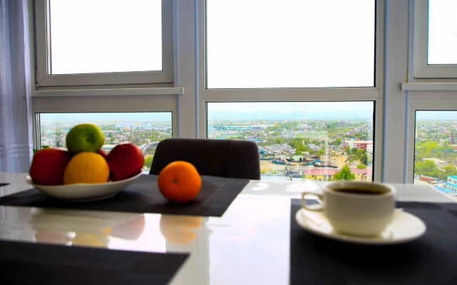 Trekhkomnatnaya S Krasivym Vidom Iz Okna Flat