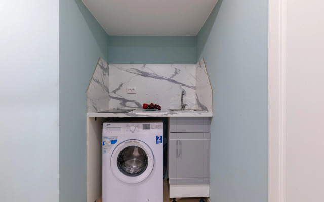 Апартаменты Leohotels на Моисеенко 15/17