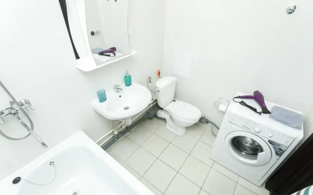 Etazhidejli ryadom s UrFU Apartment