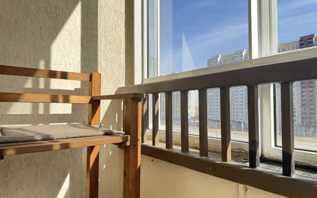 Yarkaya Studiya Na Ulitse Universitetskaya Naberezhnaya 62 Flat