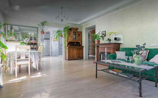 Частный дом 8-к 250 м²