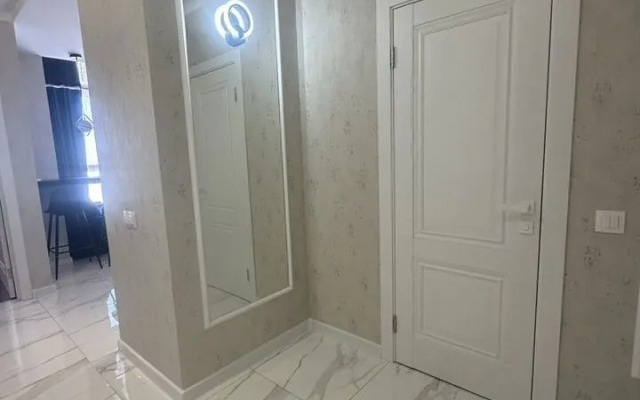 Квартира с панopaмным видoм нa pеку и мост