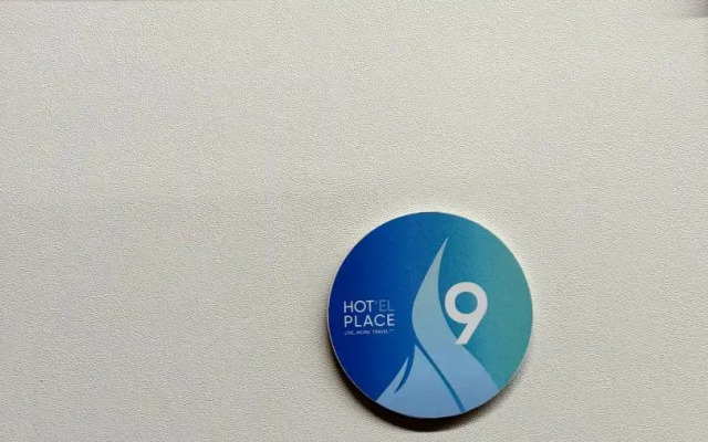 Hot'el Place Hostel