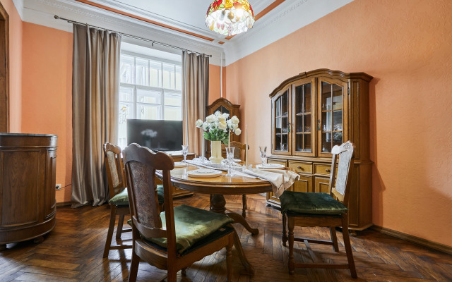 Квартира Просторные апартаменты в центре города