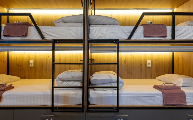 M&DHOST Hostel