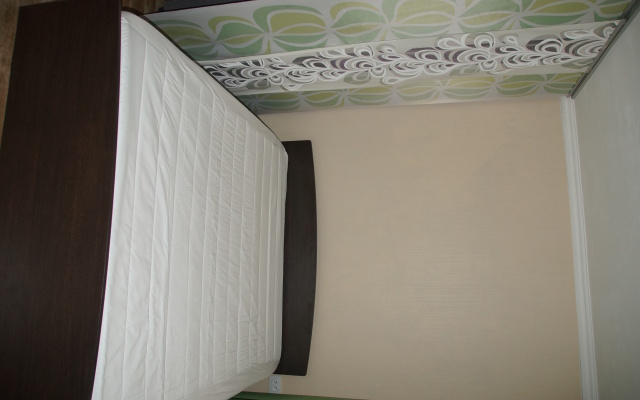Uyutnyie Metryi Na Marksa Apartments
