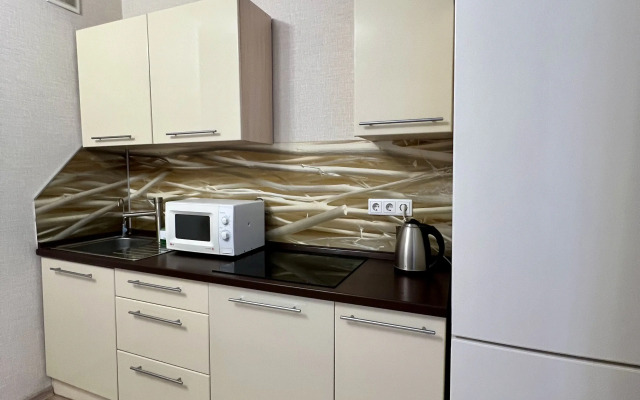 Апартаменты на Братьев Кашириных в Академ Риверсайд