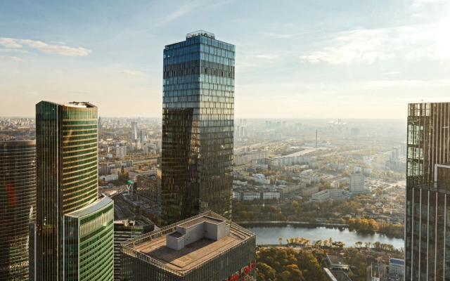 73rd Floor Apartment with Stunning View