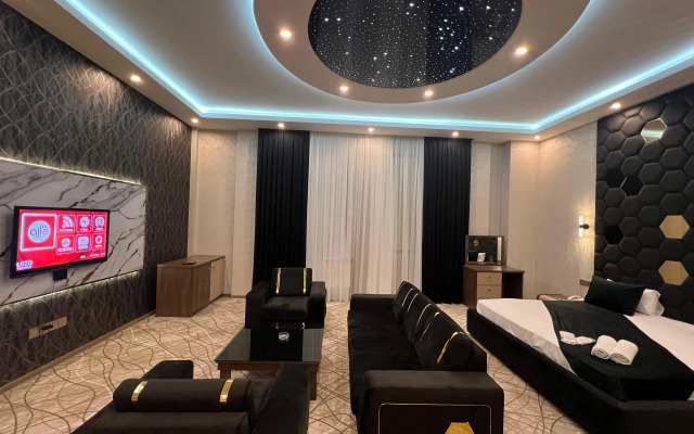 Royal Mansion Hotel