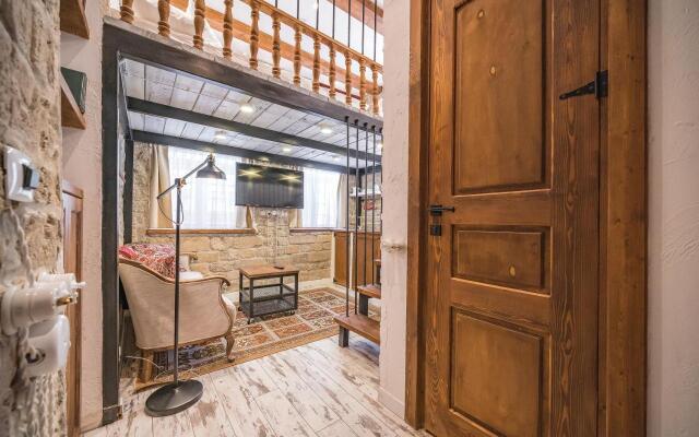 Rest Studios Aparthotel