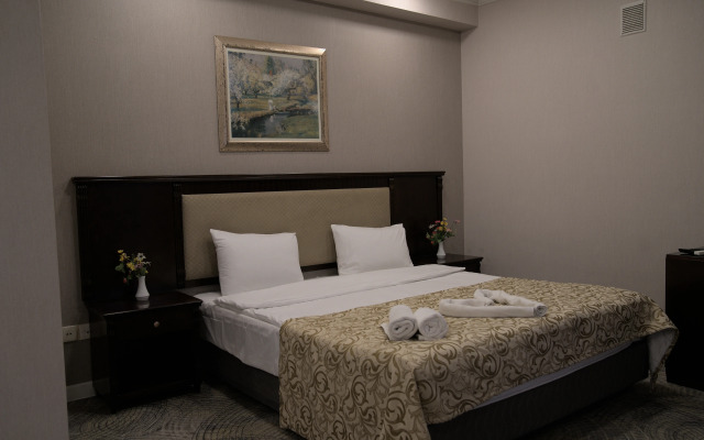 Premier Hotel