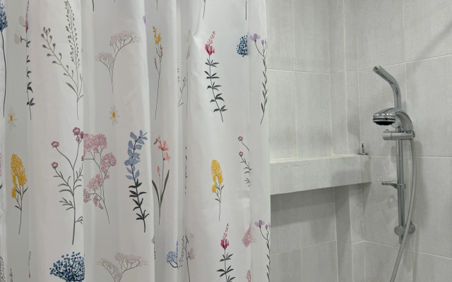 V Zhilom Rayone Berezovy Flat