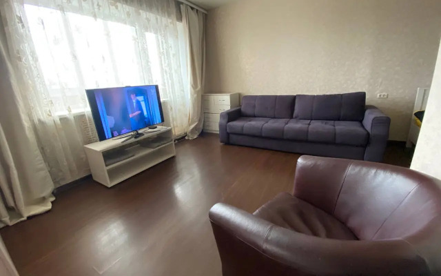 Uyutnaya Kvartira V Zarechenskom Rayone 3 Spalnykh Mesta Flat